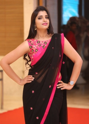 Telugu Actress Shyamala Looks Cute In Black Saree Photos