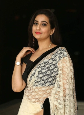 Telugu Anchor Manjusha Saree Photos - Kalyana Satya