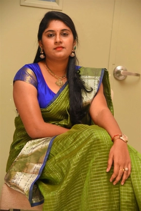 Telugu Anchor Sonia Chowdary Saree Stills