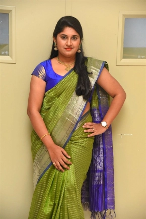 Telugu Anchor Sonia Chowdary Saree Stills