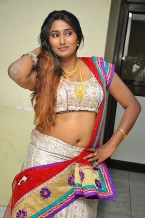 Telugu Cinema Actress Swathi Naidu Glamour Photos