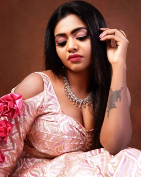 Varuthapadatha Valibar Sangam Movie Actress Shalu Shamu Hot Photoshoot Stills